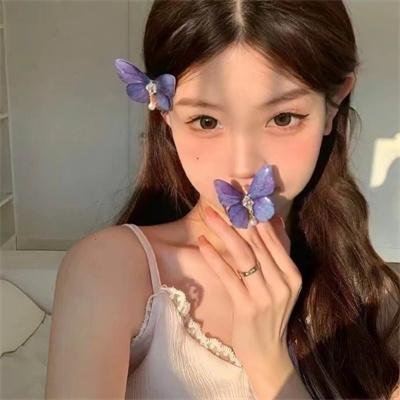 血洒万花团